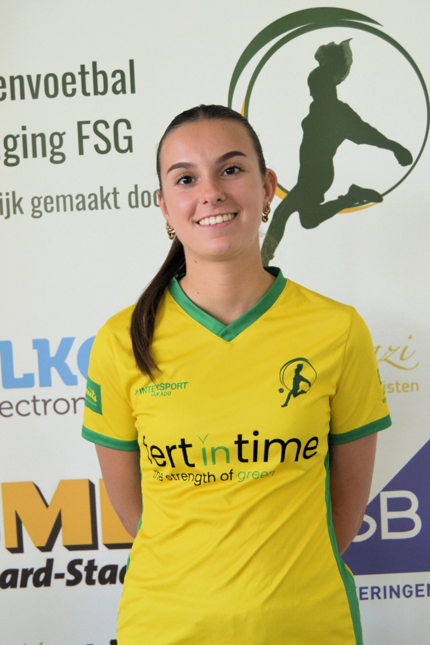 https://vvfsg.nl/wp-content/uploads/2024/11/Fleur-van-Ratingen-1-scaled.jpg
